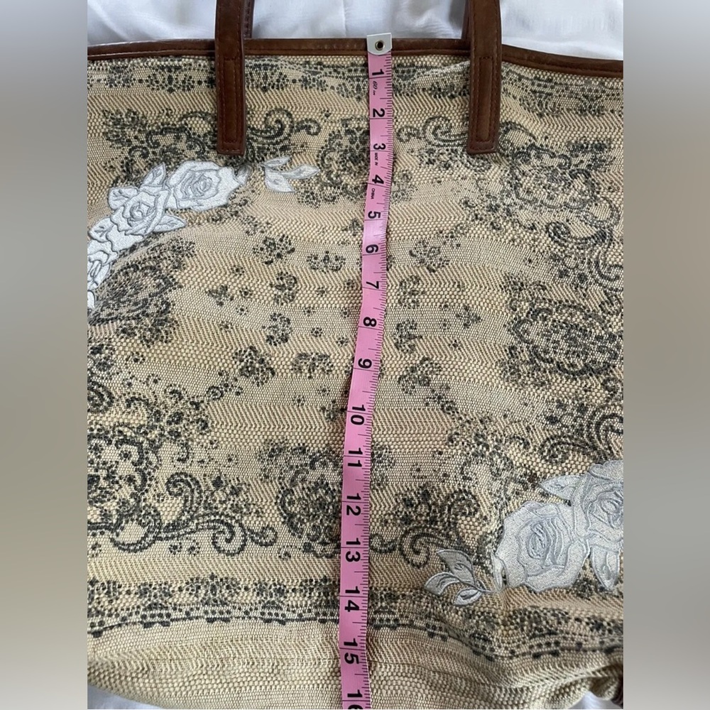 FREE PEOPLE Floral Embroidered Boho shoulder Bag| Oversized |Beige |Vegan Trim - Picture 4 of 13